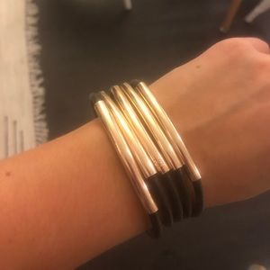 Black and gold rubber bangles